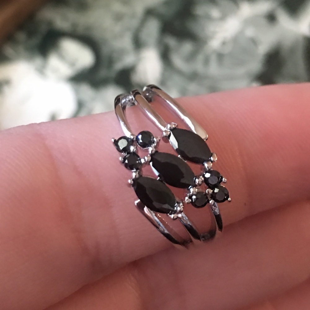 Black Spinal Ring💎LAST ONE💎